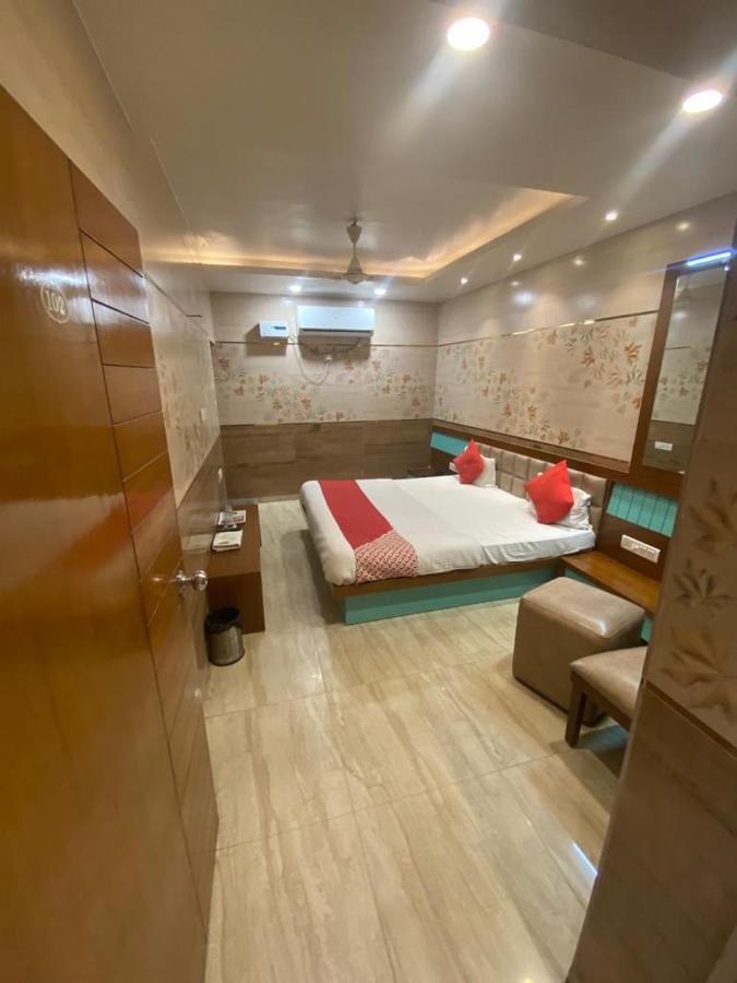 Hotel Raghupati Ayodhya Eksteriør billede